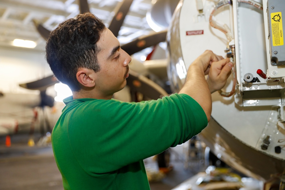 Abraham Lincoln Sailors conduct maintenance