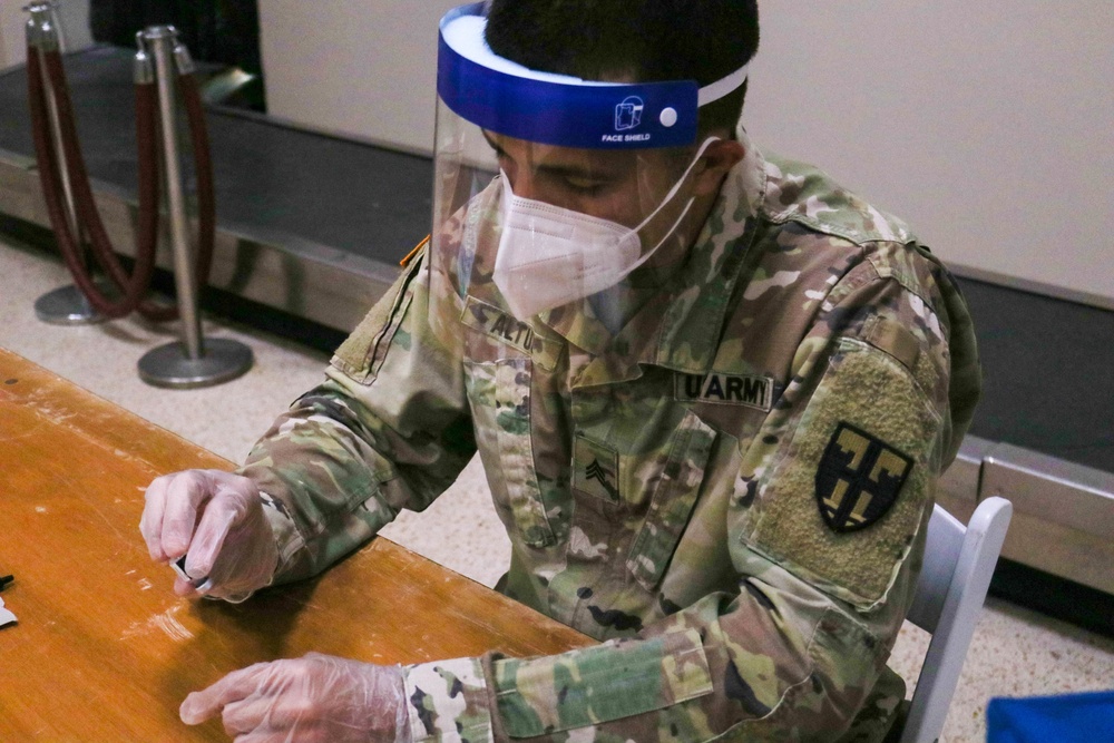 Puerto Rico National Guard vaccinates the personnel of Mercedita Airport in Ponce