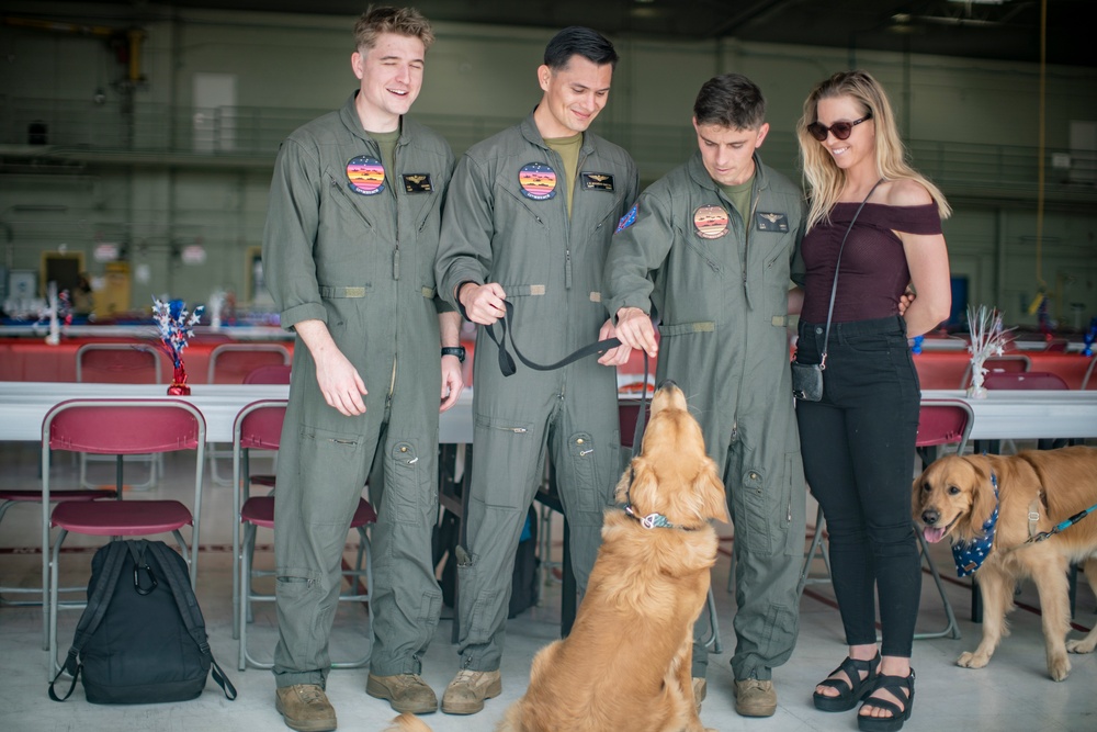 VMM-165 (Rein.), 11th MEU, returns from Western Pacific 21.2 deployment