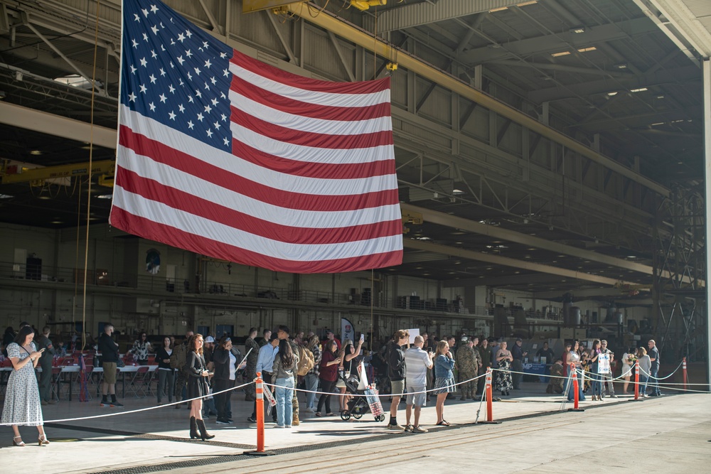 VMM-165 (Rein.), 11th MEU, returns from Western Pacific 21.2 deployment