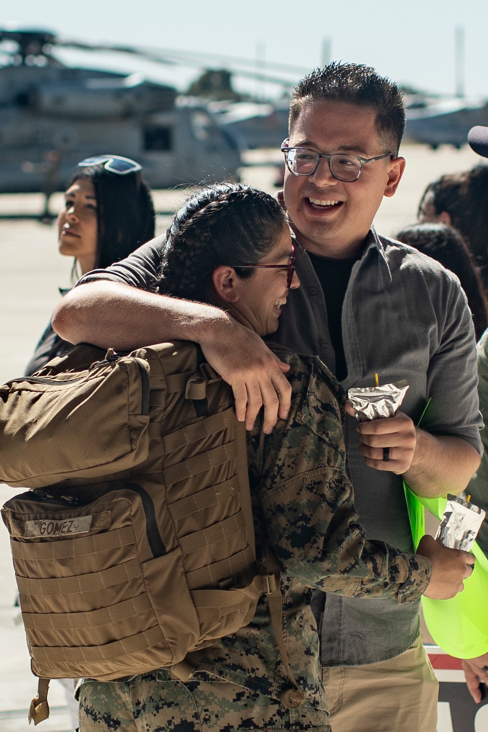 VMM-165 (Rein.), 11th MEU, returns from Western Pacific 21.2 deployment