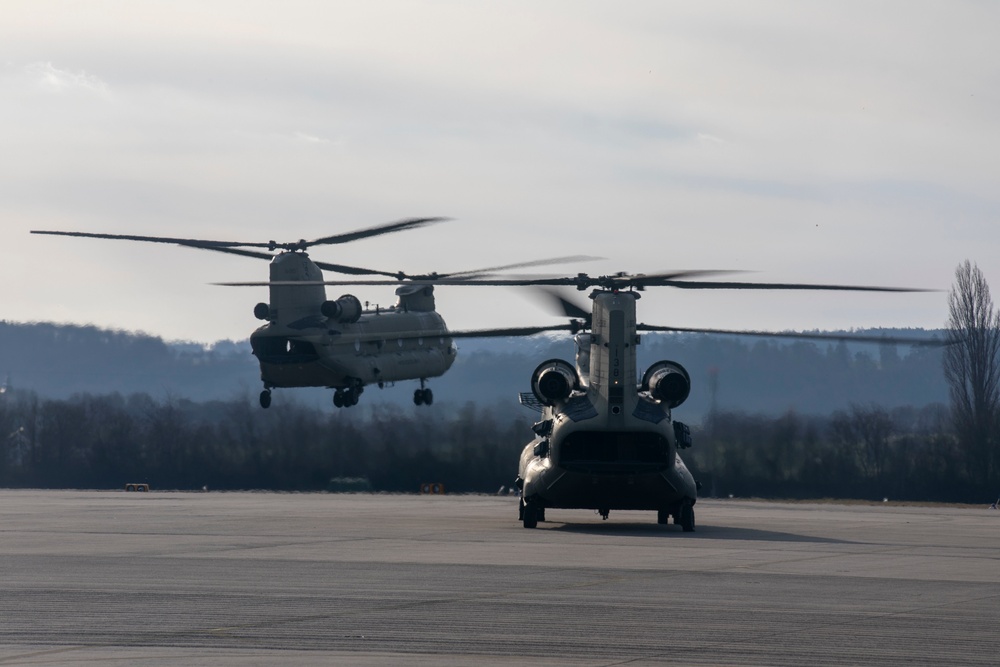 1st Air Cavalry Brigade Chinooks en route to Poland