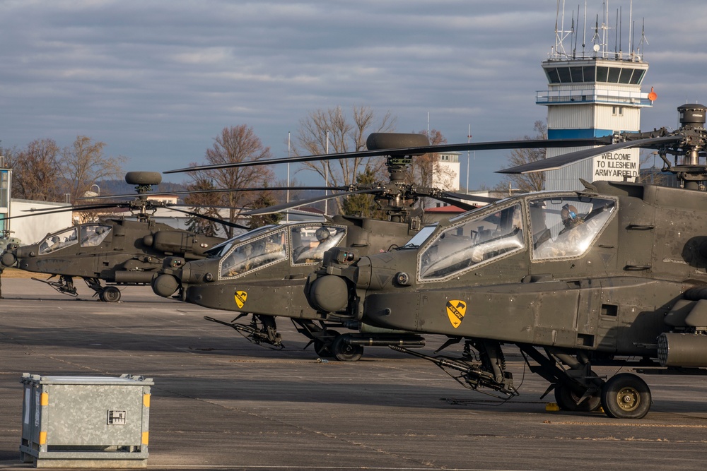 1st Air Cavalry Brigade Apaches en route to Poland