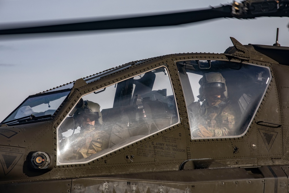 1st Air Cavalry Brigade Apaches en route to Poland