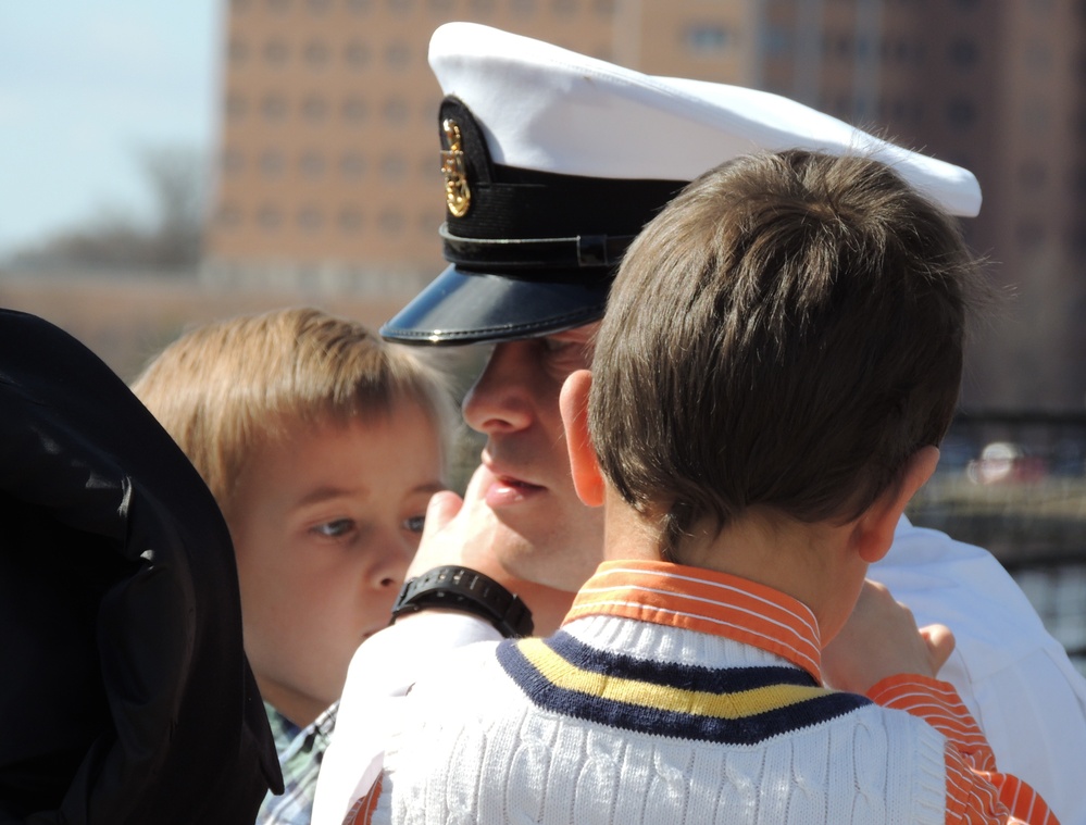 Naval Museum hosts a commissioning ceremony