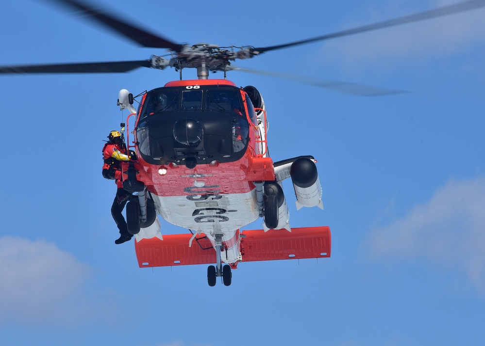 Coast Guard conducts full-scale mass ice rescue drill on Little Traverse Bay