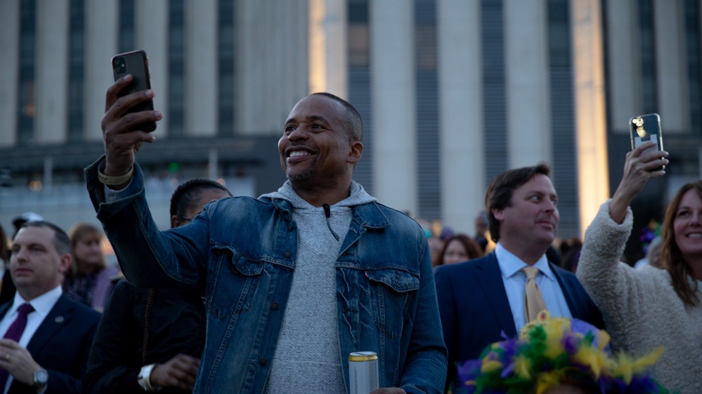 New Orleans Celebrates Lundi Gras with arrival of Rex, Zulu