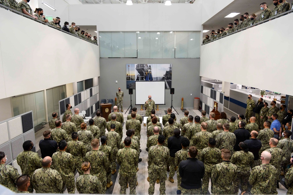 COMLCSRON ONE Commodore Speaks to Sailors during All-Hands Call
