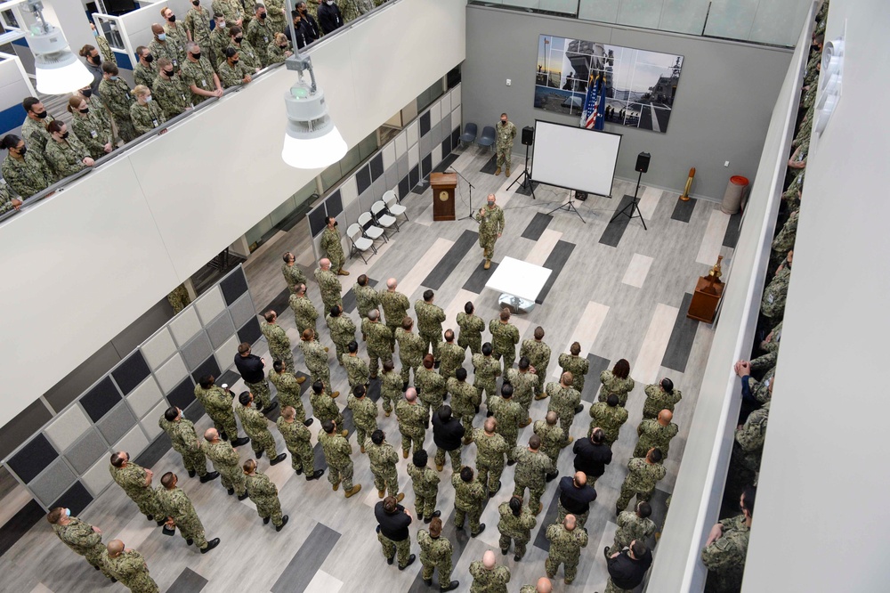 COMLCSRON ONE Commodore Speaks to Sailors During All-Hands Call