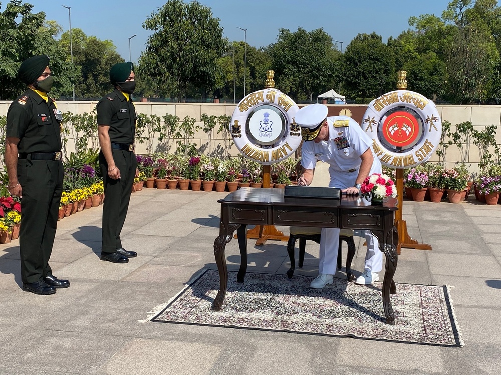 Commander, U.S. Pacific Fleet Participates in Wreath Laying at the National War Memorial in New Delhi