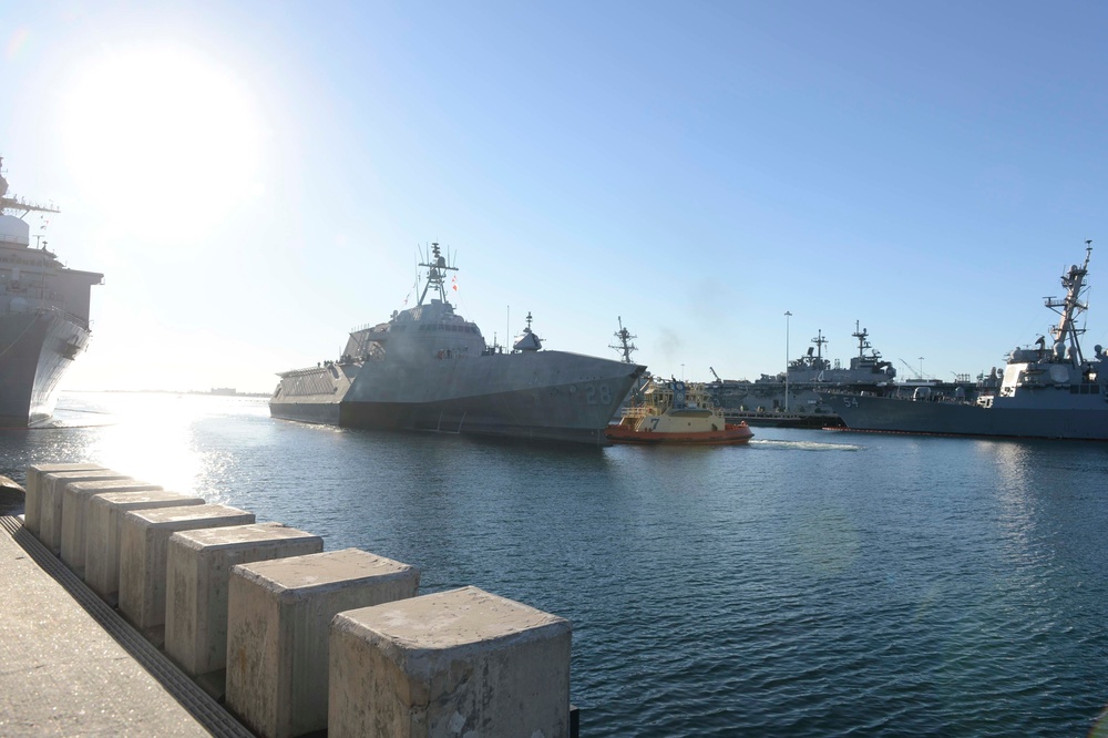 USS Savannah (LCS 28) Arrives in Its Homeport San Diego for the First Time