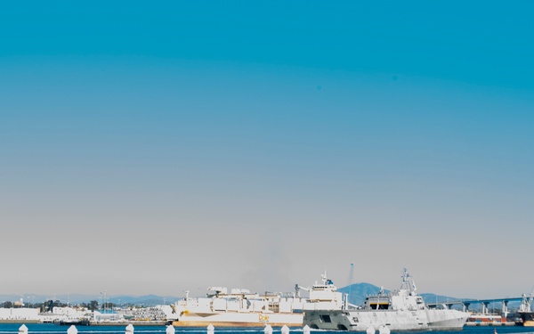 USS Savannah (LCS 28) Arrives in San Diego for the First Time.