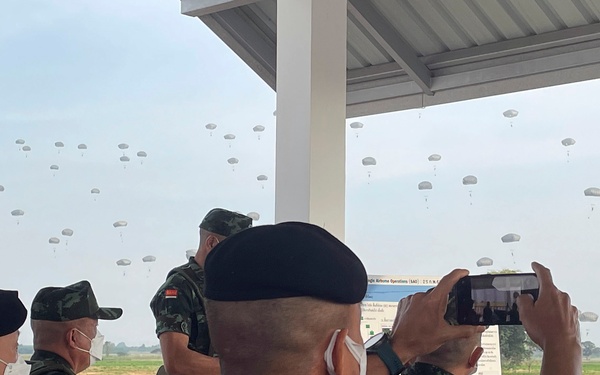 Tropic Lightning brings Strategic Airborne Operation to Hanuman Guardian