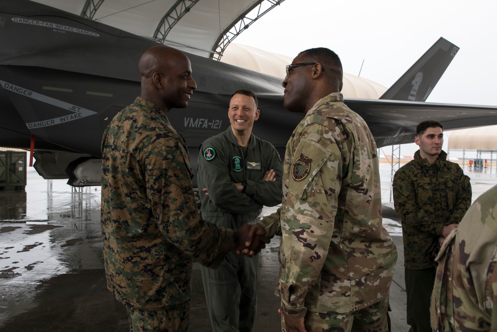 MCAS Iwakuni: USFJ commander visit