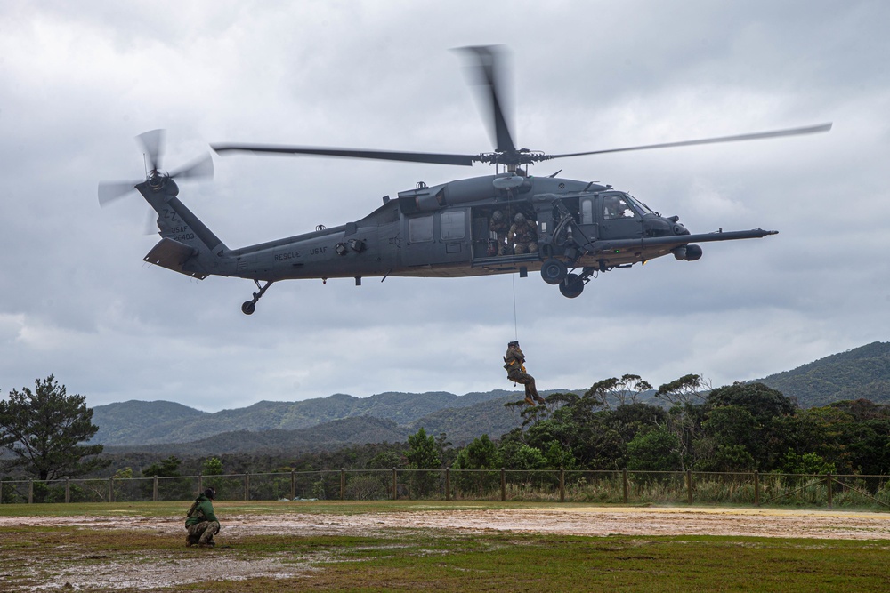 U.S. Marines conduct joint casualty hoist training drills