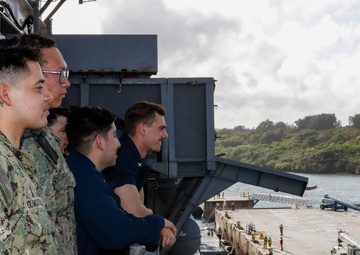Abraham Lincoln arrives in Guam
