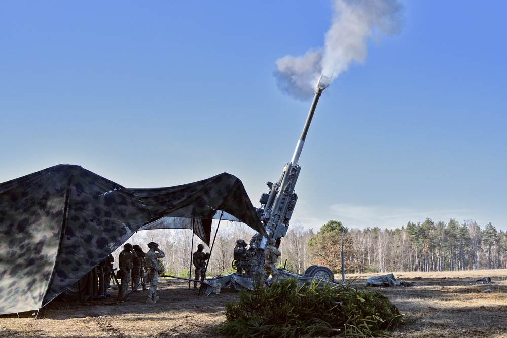 4-319th AFAR, 173rd AB live fire with M777 howitzers