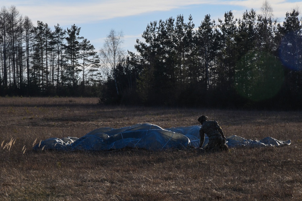 173rd BSB conduct Airborne Operations