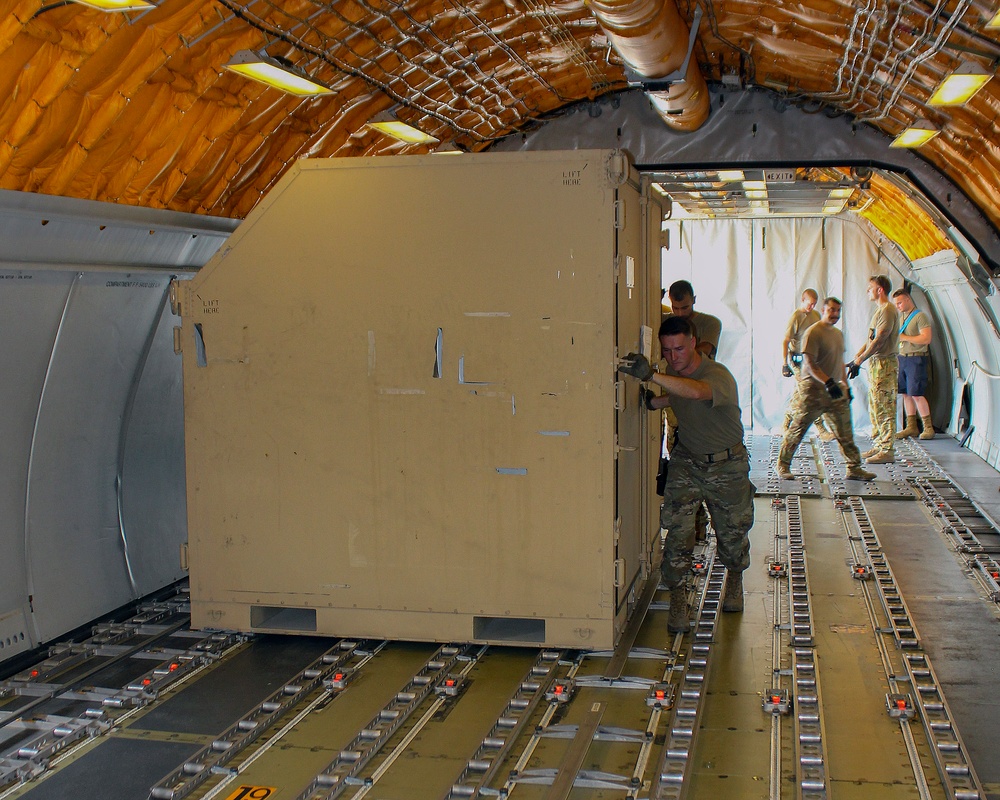 KC-10 Cargo Load Operations