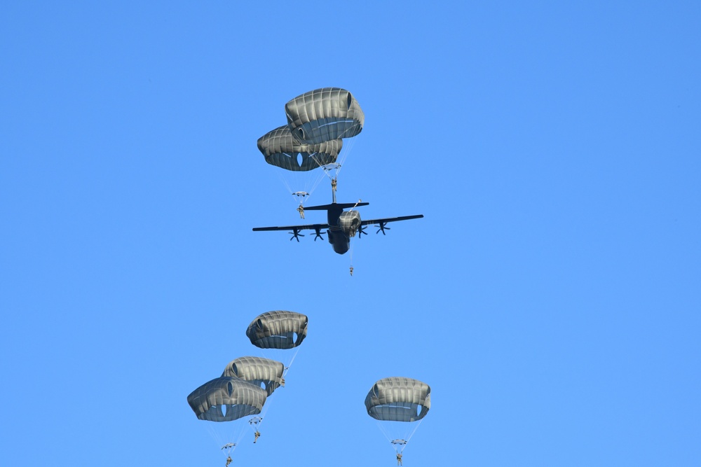 173rd BSB conduct Airborne Operations