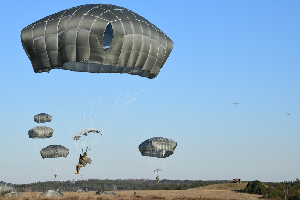 173rd BSB conduct Airborne Operations