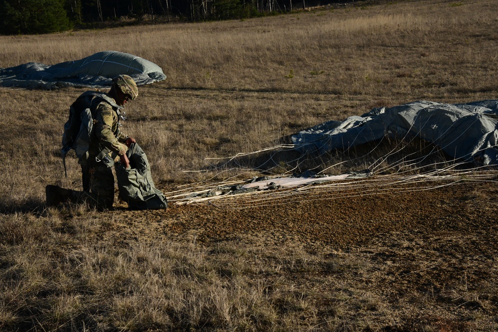 173rd BSB conduct Airborne Operations