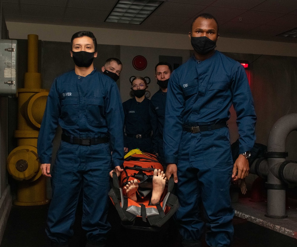 Hospital Corpsman Basic Students Complete Shipboard Medical Training