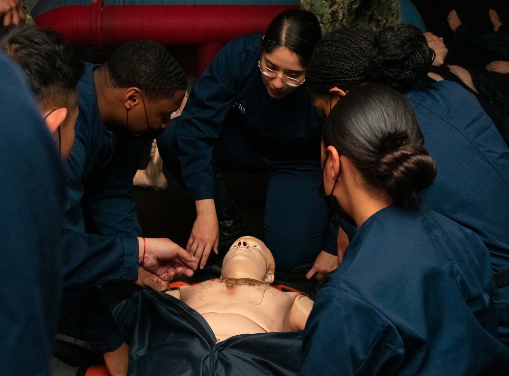 Hospital Corpsman Basic Students Complete Shipboard Medical Training