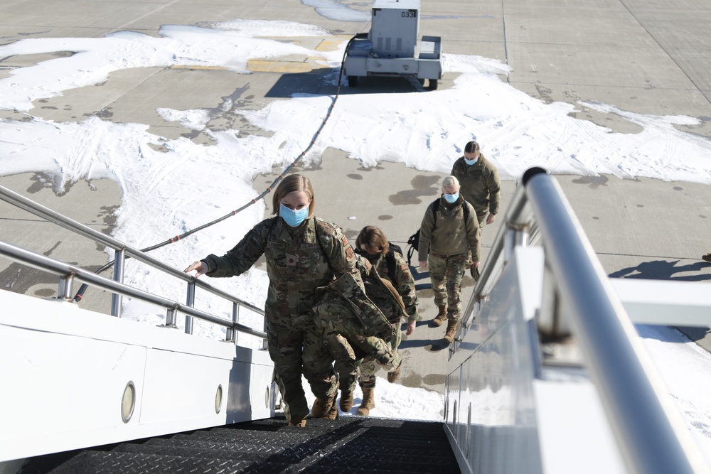 U.S. Air Force Medical Teams supporting Rochester and Syracuse, New York, Visit Niagara Falls Air Reserve Station