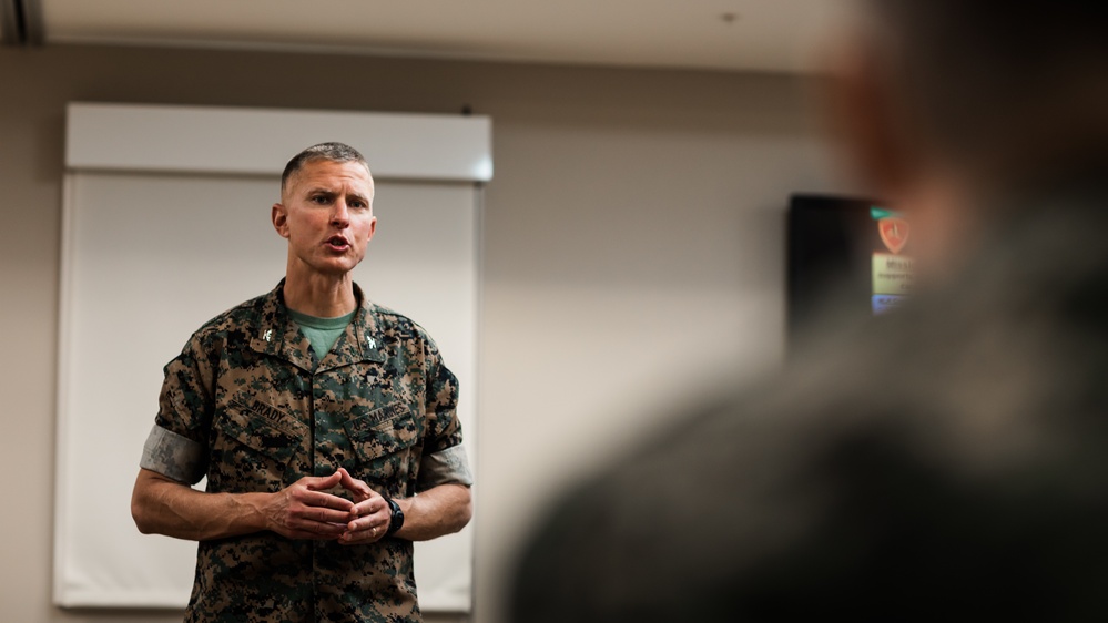 Republic of Korea CMC visits 3d Marines