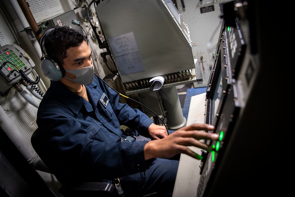 USS Dewey Participates in Bilateral Advanced Warfare Training