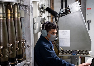 USS Dewey Participates in Bilateral Advanced Warfare Training