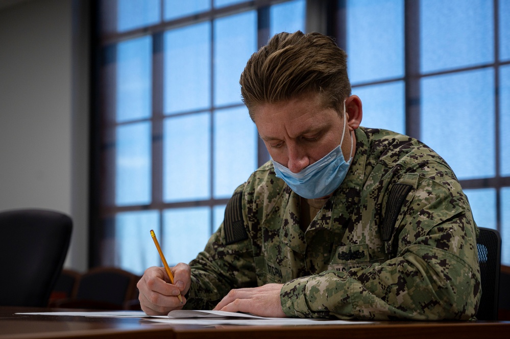 NTAG Mid America Recruiters Take E-6 Exam