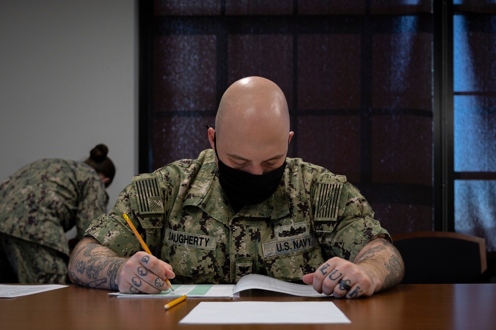 NTAG Mid America Recruiters Take E-6 Exam