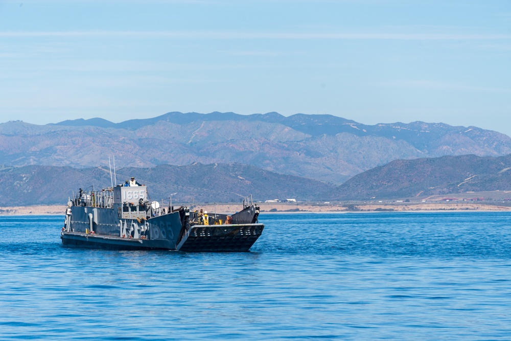 USS Portland (LPD 27) conducts amphibious operations