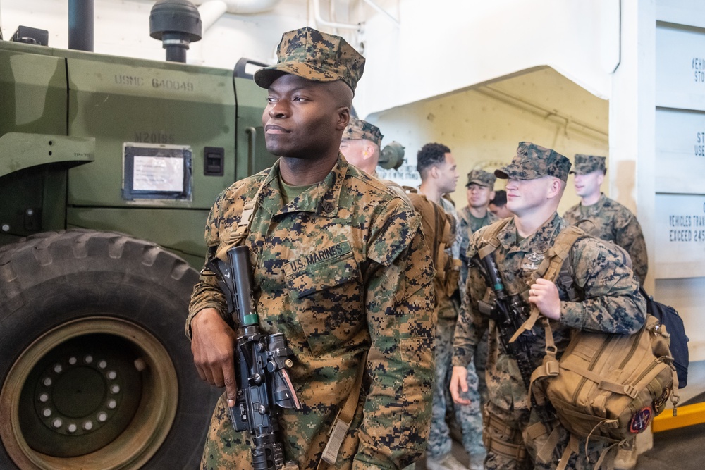 USS Portland (LPD 27) conducts amphibious operations