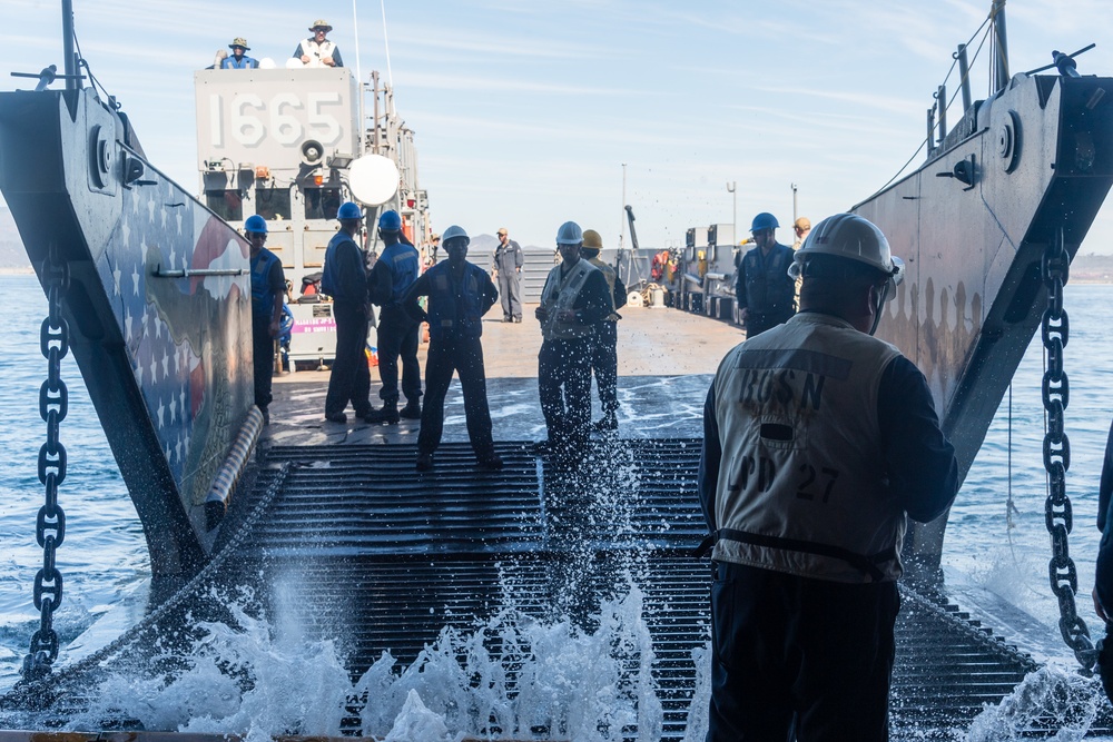 USS Portland (LPD 27) conducts amphibious operations