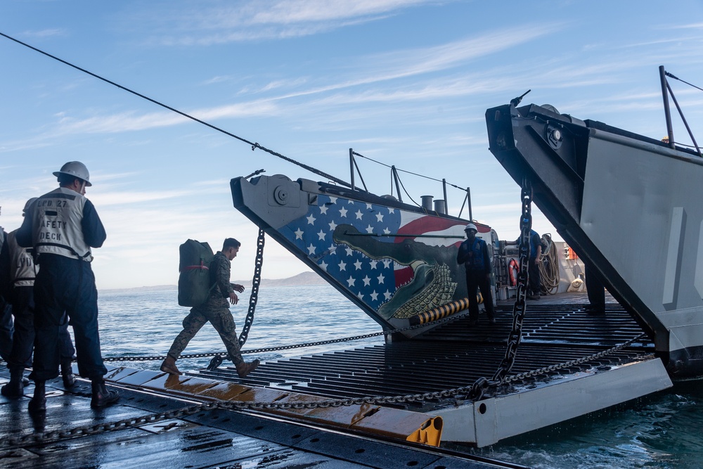 USS Portland (LPD 27) conducts amphibious operations