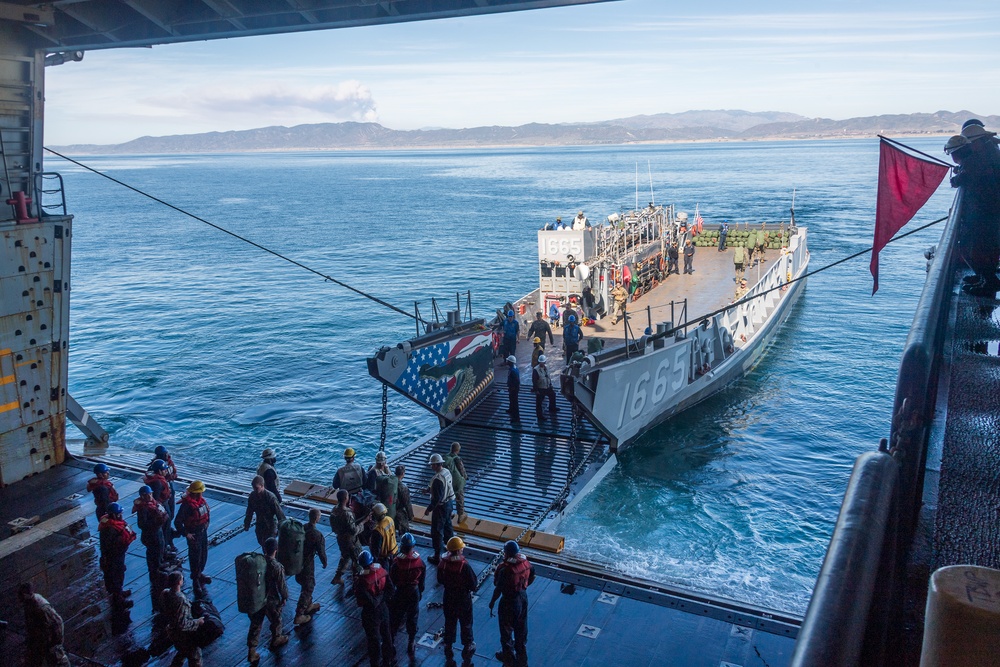 USS Portland (LPD 27) conducts amphibious operations