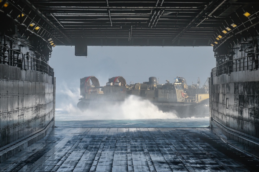 USS Green Bay (LPD 20) Conducts Well Deck Operations With The Thai Navy During Cobra Gold 22