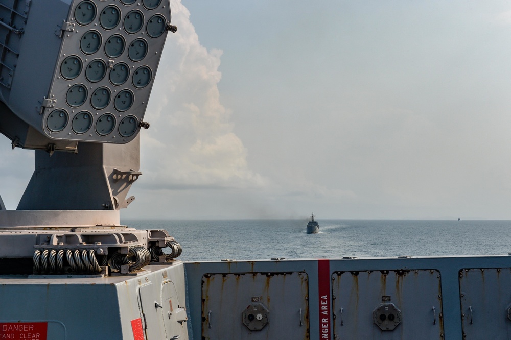 USS Green Bay (LPD 20) Conducts Flight Operations With The Royal Thai Navy