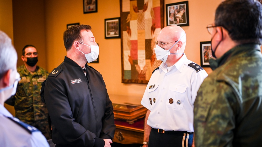Chilean Defense Attaché Lt. Gen. Cristian Roberto Guedelhoefer Erbetta Visits IADC