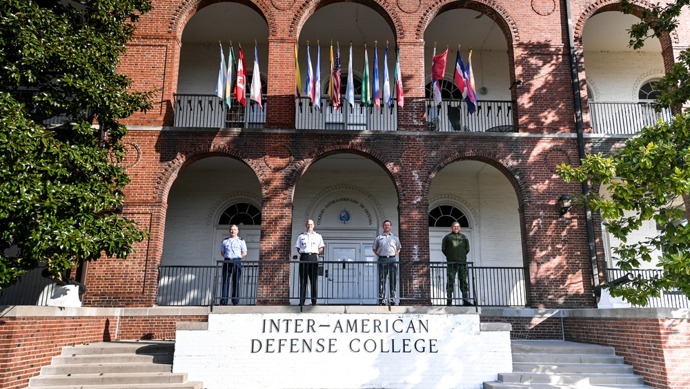 Chilean Defense Attaché Lt. Gen. Cristian Roberto Guedelhoefer Erbetta Visits IADC