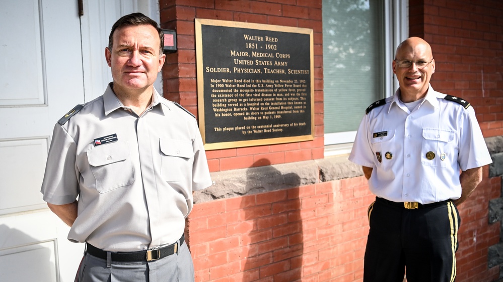 Chilean Defense Attaché Lt. Gen. Cristian Roberto Guedelhoefer Erbetta Visits IADC
