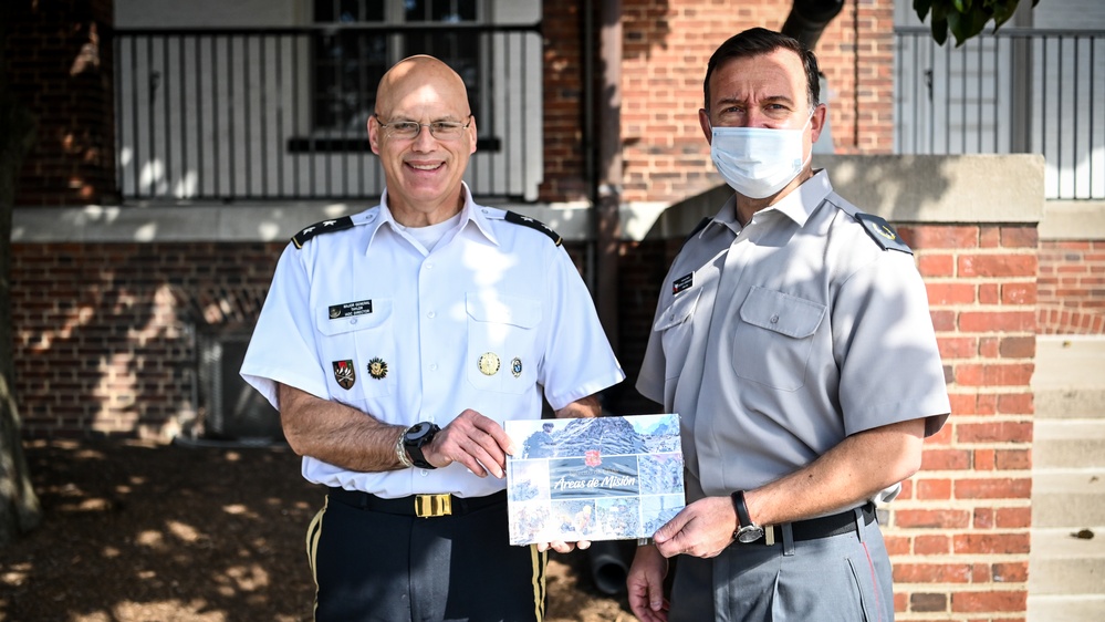 Chilean Defense Attaché Lt. Gen. Cristian Roberto Guedelhoefer Erbetta Visits IADC