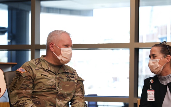 University of Utah Hospital staff welcomes Lt. Gen. John R. Evans