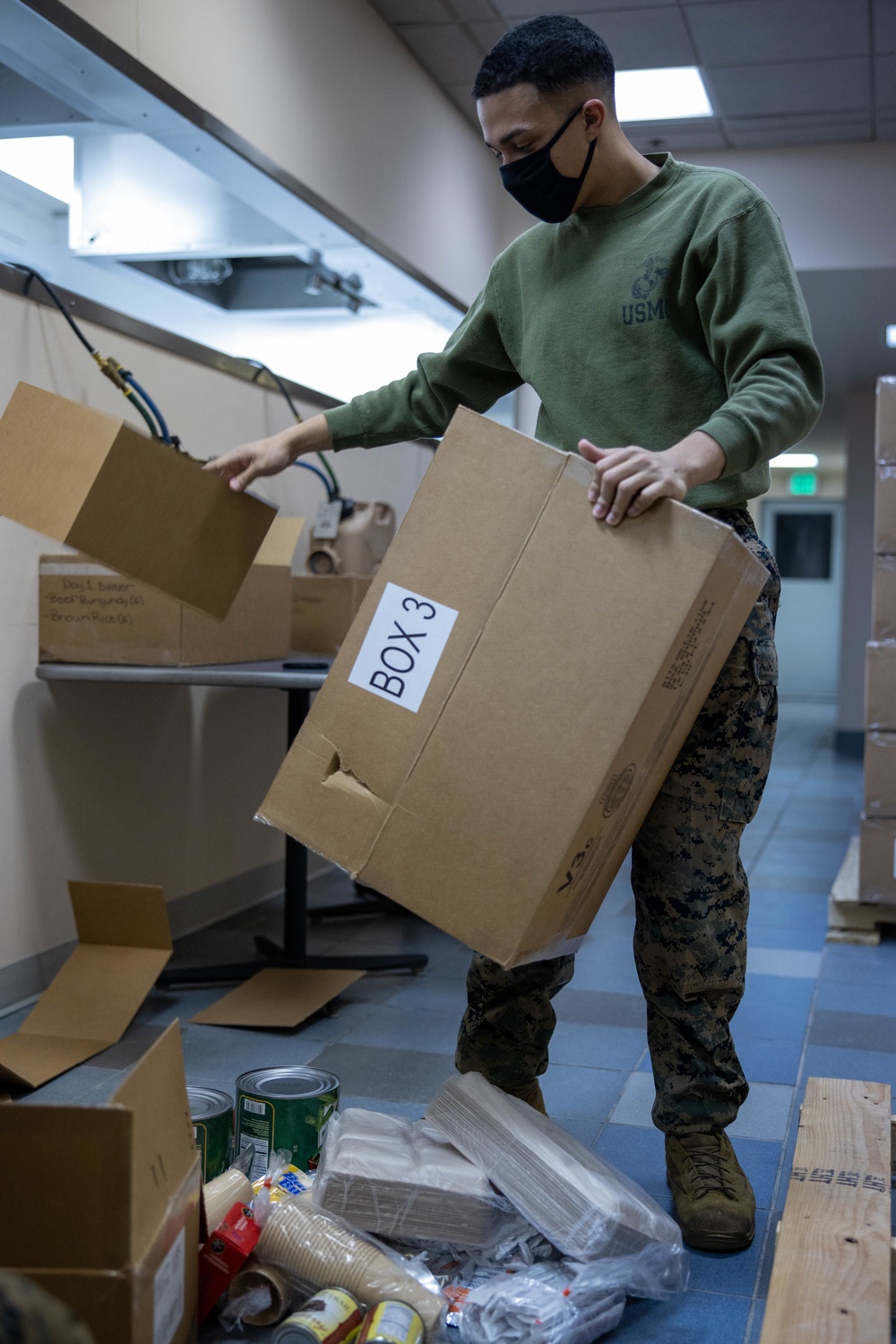 2nd LSB provides food service support in AE22