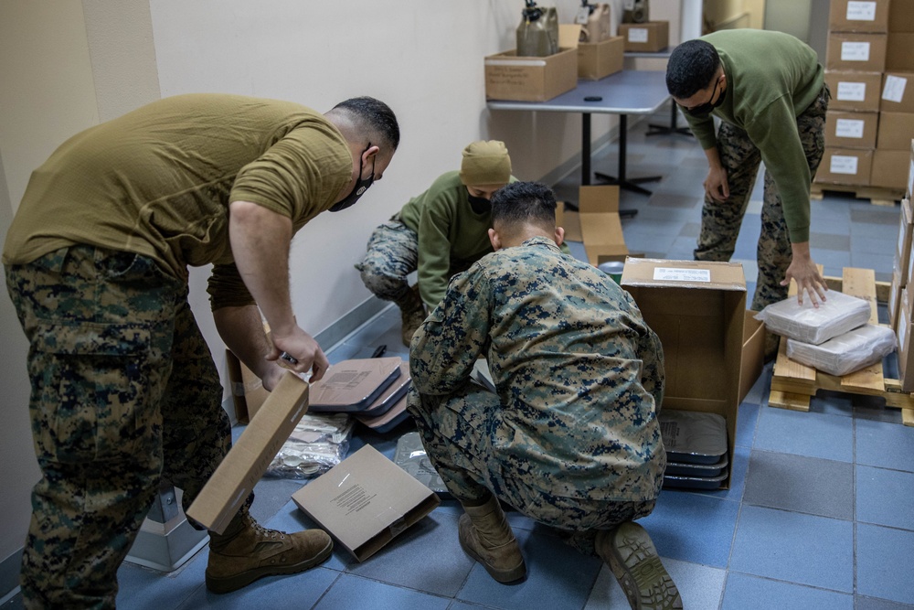 2nd LSB provides food service support in AE22