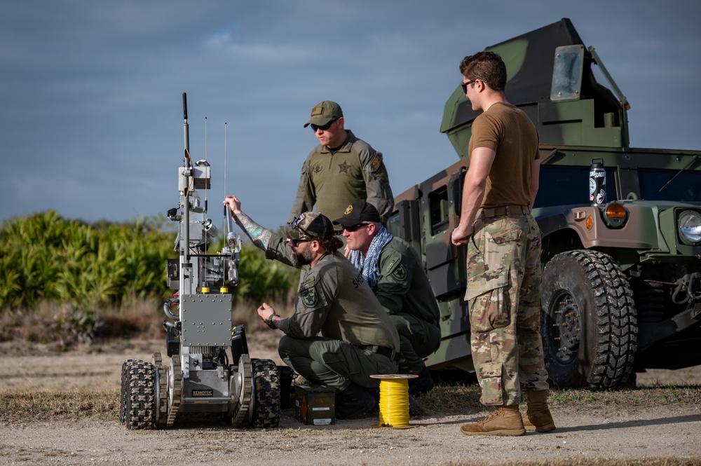 Cape Canaveral SFS EOD Team Organizes Joint Explosice Vehicle Entry Training