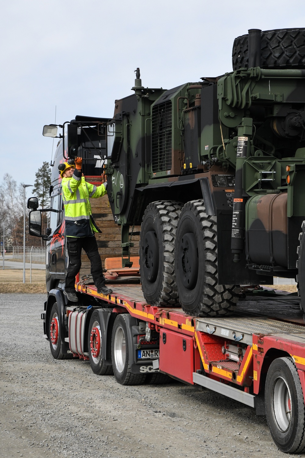 3 ID receive vehicles from APS-2